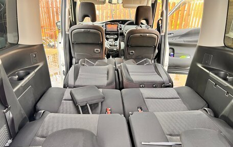 Nissan Serena IV, 2019 год, 2 050 000 рублей, 24 фотография