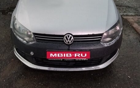 Volkswagen Polo VI (EU Market), 2011 год, 300 000 рублей, 2 фотография