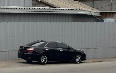 Toyota Camry, 2015 год, 1 690 000 рублей, 4 фотография