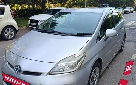 Toyota Prius, 2012 год, 1 300 000 рублей, 3 фотография