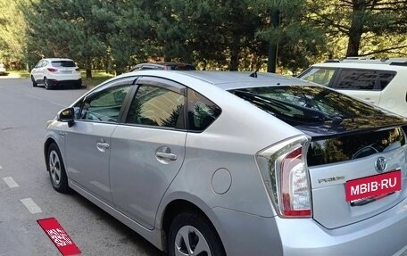 Toyota Prius, 2012 год, 1 300 000 рублей, 5 фотография