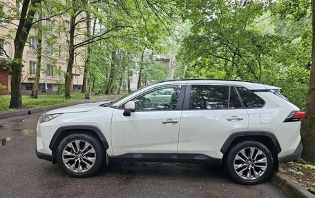 Toyota RAV4, 2019 год, 2 990 000 рублей, 3 фотография