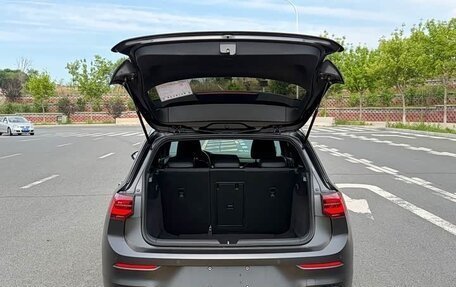 Volkswagen Golf VIII, 2023 год, 2 005 000 рублей, 16 фотография