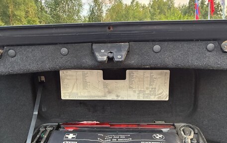 BMW 5 серия, 2004 год, 1 300 000 рублей, 16 фотография
