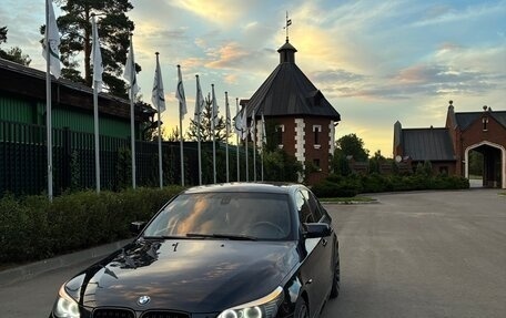 BMW 5 серия, 2004 год, 1 300 000 рублей, 12 фотография