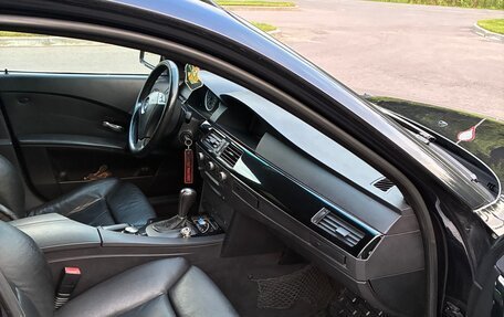 BMW 5 серия, 2004 год, 1 300 000 рублей, 26 фотография