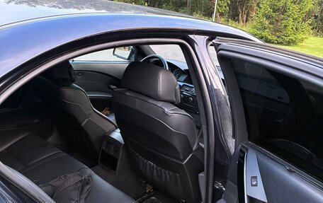 BMW 5 серия, 2004 год, 1 300 000 рублей, 25 фотография
