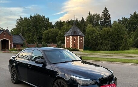 BMW 5 серия, 2004 год, 1 300 000 рублей, 28 фотография