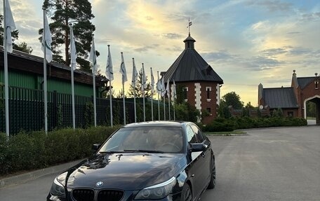 BMW 5 серия, 2004 год, 1 300 000 рублей, 31 фотография