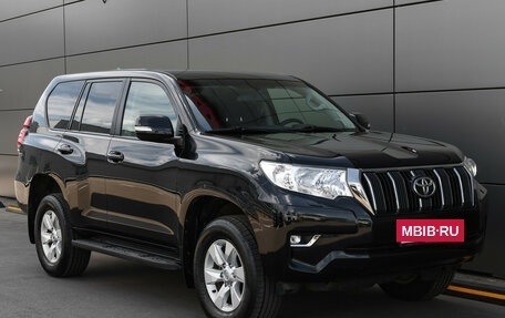 Toyota Land Cruiser Prado 150 рестайлинг 2, 2021 год, 4 890 000 рублей, 3 фотография