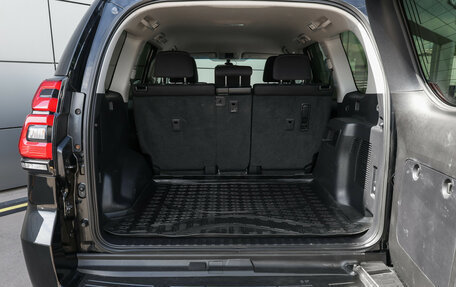 Toyota Land Cruiser Prado 150 рестайлинг 2, 2021 год, 4 890 000 рублей, 8 фотография