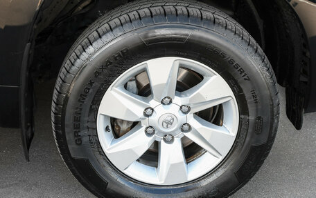 Toyota Land Cruiser Prado 150 рестайлинг 2, 2021 год, 4 890 000 рублей, 22 фотография