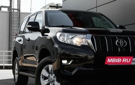 Toyota Land Cruiser Prado 150 рестайлинг 2, 2021 год, 4 890 000 рублей, 20 фотография