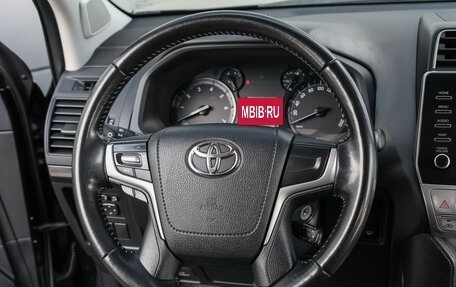 Toyota Land Cruiser Prado 150 рестайлинг 2, 2021 год, 4 890 000 рублей, 16 фотография