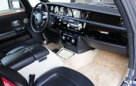Rolls-Royce Phantom VII рестайлинг, 2010 год, 32 500 000 рублей, 14 фотография