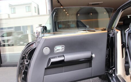 Rolls-Royce Phantom VII рестайлинг, 2010 год, 32 500 000 рублей, 28 фотография