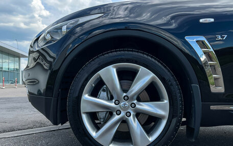 Infiniti QX70, 2017 год, 3 047 000 рублей, 23 фотография