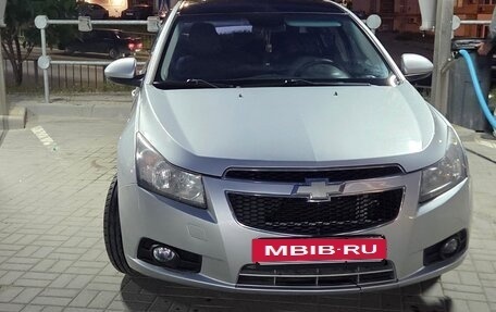 Chevrolet Cruze II, 2009 год, 600 000 рублей, 7 фотография