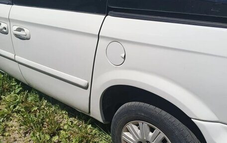 Chrysler Town & Country IV, 2004 год, 470 000 рублей, 7 фотография
