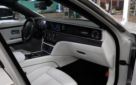 Rolls-Royce Ghost Series II рестайлинг, 2021 год, 34 900 000 рублей, 22 фотография