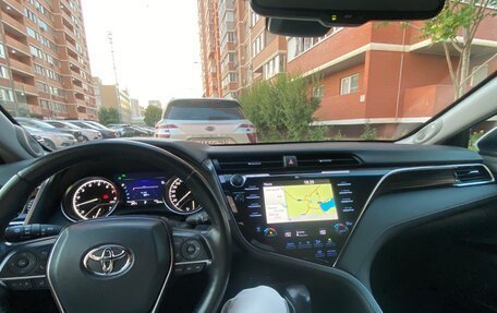 Toyota Camry, 2019 год, 2 500 000 рублей, 10 фотография
