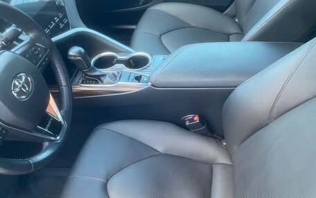 Toyota Camry, 2019 год, 2 500 000 рублей, 13 фотография