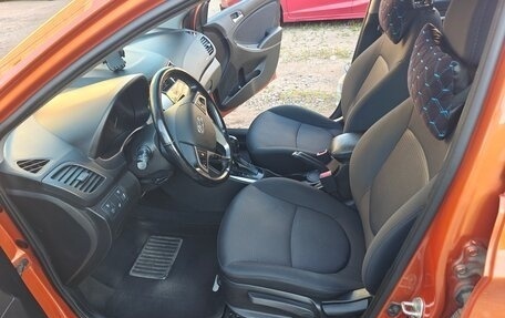 Hyundai Solaris II рестайлинг, 2015 год, 990 000 рублей, 7 фотография