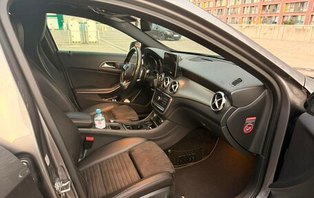 Mercedes-Benz GLA, 2018 год, 2 900 000 рублей, 10 фотография