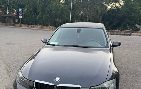 BMW 3 серия, 2006 год, 870 000 рублей, 3 фотография