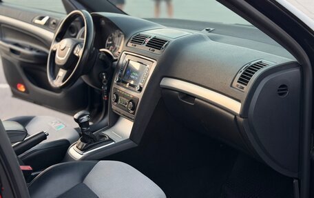 Skoda Octavia RS, 2011 год, 1 210 000 рублей, 15 фотография
