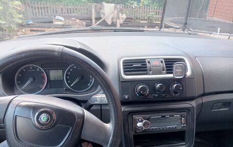 Skoda Fabia II, 2009 год, 380 000 рублей, 14 фотография