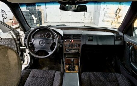 Mercedes-Benz C-Класс, 1994 год, 75 000 рублей, 6 фотография