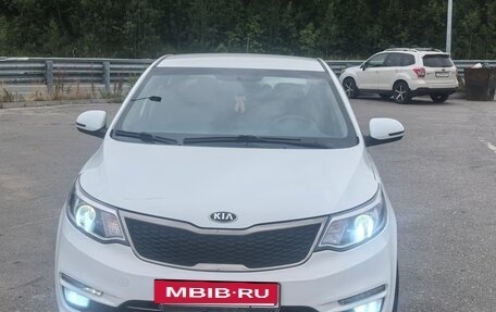 KIA Rio III рестайлинг, 2016 год, 1 050 000 рублей, 2 фотография
