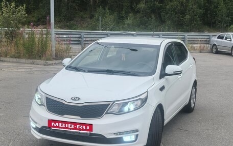 KIA Rio III рестайлинг, 2016 год, 1 050 000 рублей, 13 фотография