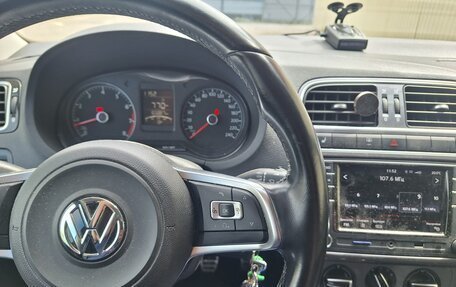 Volkswagen Polo VI (EU Market), 2018 год, 900 000 рублей, 7 фотография