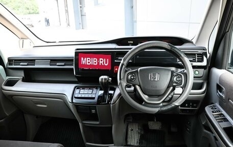 Honda Stepwgn IV, 2016 год, 1 549 000 рублей, 6 фотография
