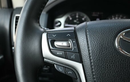 Toyota Land Cruiser 200, 2015 год, 5 494 000 рублей, 15 фотография