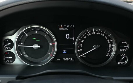 Toyota Land Cruiser 200, 2015 год, 5 494 000 рублей, 18 фотография