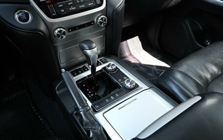 Toyota Land Cruiser 200, 2015 год, 5 494 000 рублей, 25 фотография