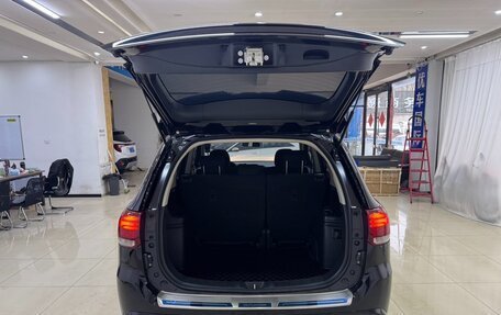 Mitsubishi Outlander III рестайлинг 3, 2022 год, 2 088 000 рублей, 7 фотография