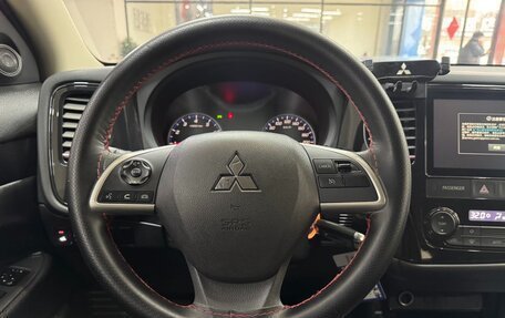 Mitsubishi Outlander III рестайлинг 3, 2022 год, 2 088 000 рублей, 14 фотография