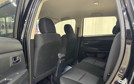 Mitsubishi Outlander III рестайлинг 3, 2022 год, 2 088 000 рублей, 18 фотография