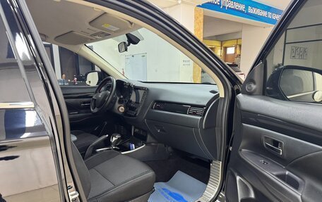 Mitsubishi Outlander III рестайлинг 3, 2022 год, 2 088 000 рублей, 16 фотография