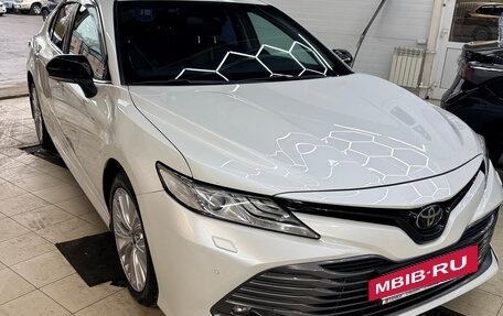 Toyota Camry, 2018 год, 2 470 000 рублей, 4 фотография