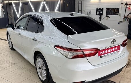 Toyota Camry, 2018 год, 2 470 000 рублей, 11 фотография