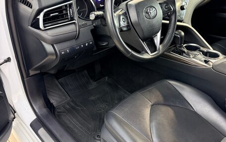 Toyota Camry, 2018 год, 2 470 000 рублей, 15 фотография