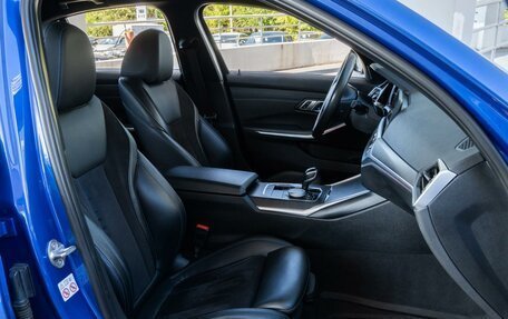 BMW 3 серия, 2019 год, 3 650 000 рублей, 11 фотография