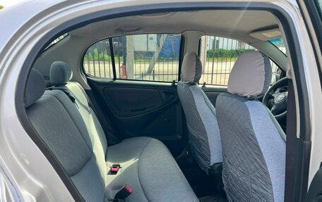 Toyota Echo, 2003 год, 499 999 рублей, 12 фотография