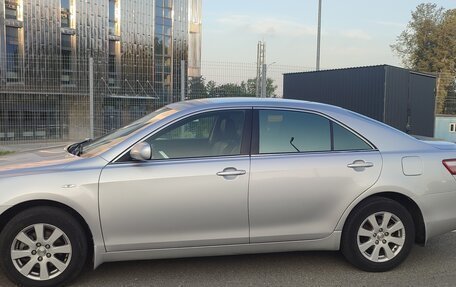 Toyota Camry, 2008 год, 895 000 рублей, 2 фотография