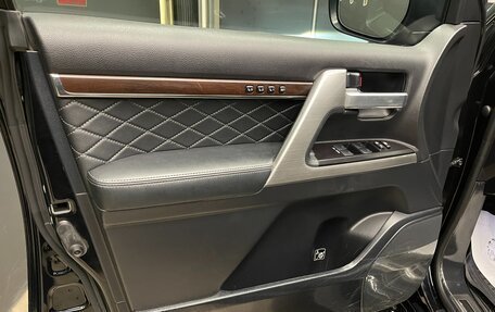 Toyota Land Cruiser 200, 2017 год, 8 300 000 рублей, 14 фотография